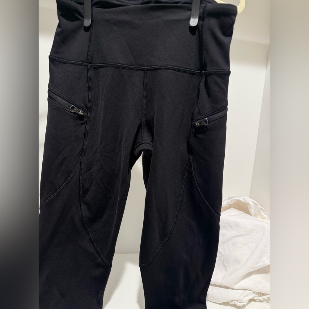 Lululemon zipper pockets Athletic Leggings - Picture 3 of 7